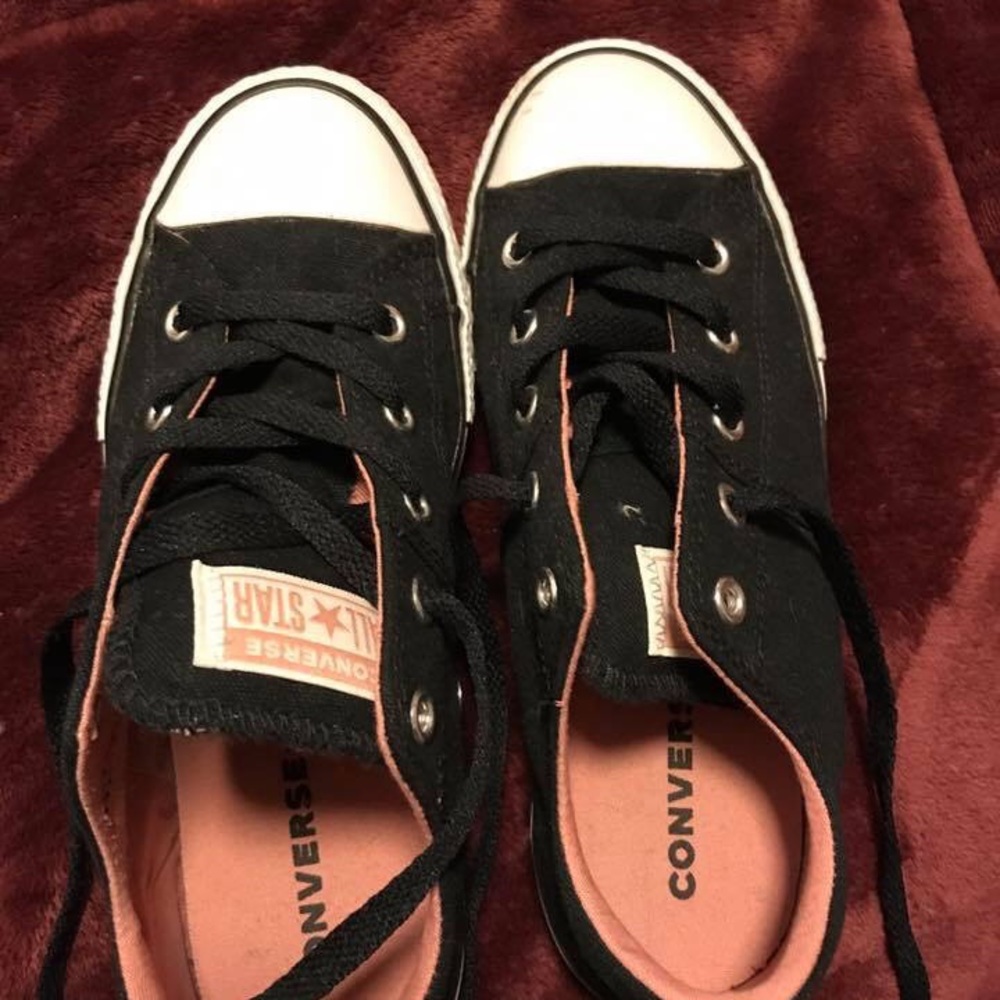 Converse girls size 3